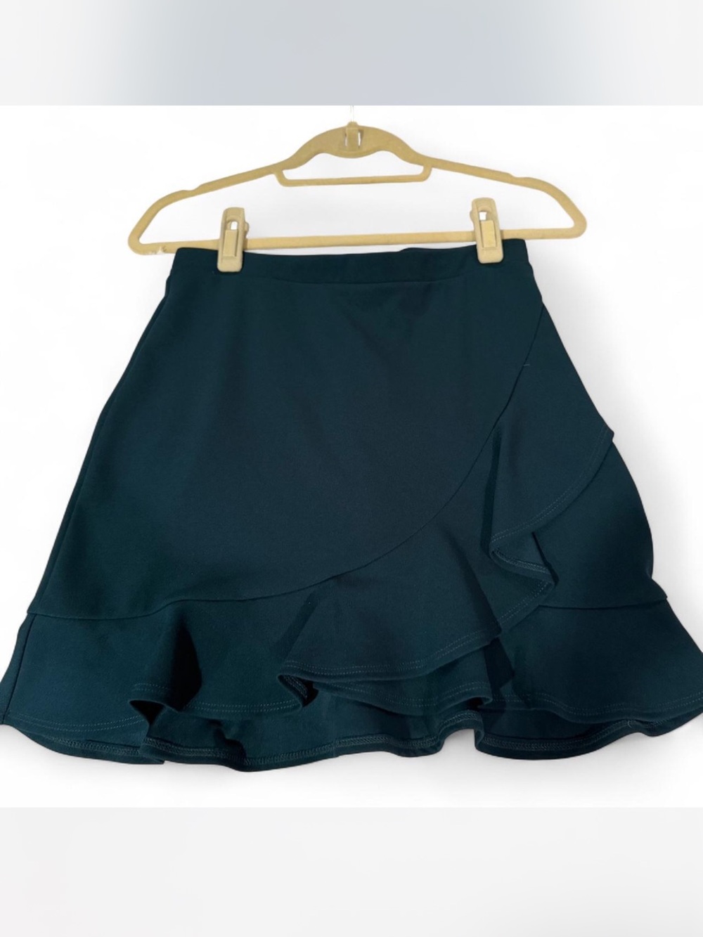 Women's Emerald Green Ruffle Hem Skirt